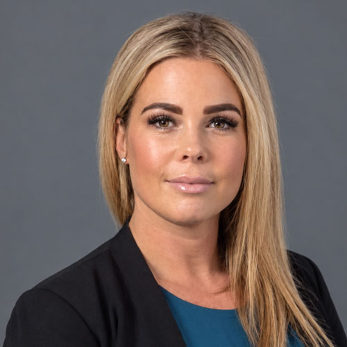 Alyson Straub headshot